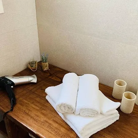 Vakantiehuis Neues Haus Mit Beheiztem Pool *