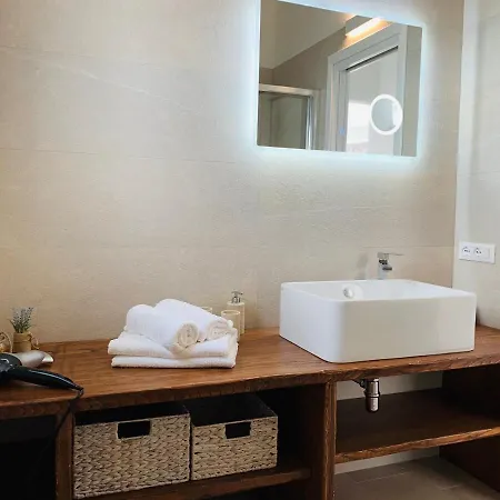Сasa de vacaciones Neues Haus Mit Beheiztem Pool