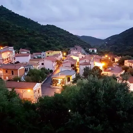 Neues Haus Mit Beheiztem Pool