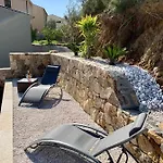 Neues Haus Mit Beheiztem Pool Brunella