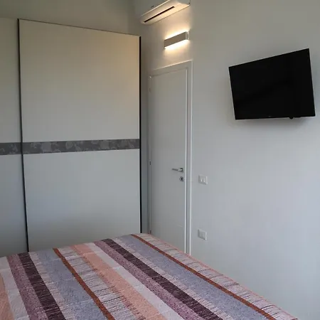 Neues Haus Mit Beheiztem Pool Prázdninový dům