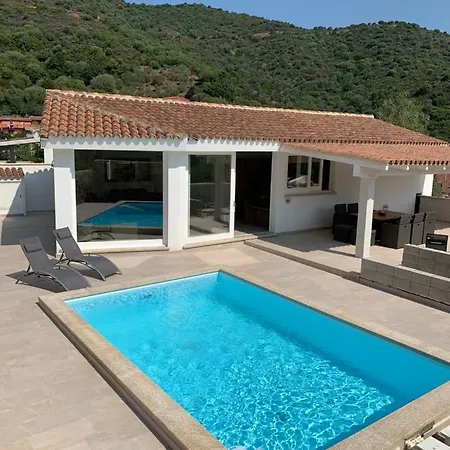 Neues Haus Mit Beheiztem Pool Prázdninový dům *